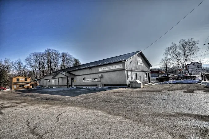 exterior of Bennington Beverage Outlet from parking lot
